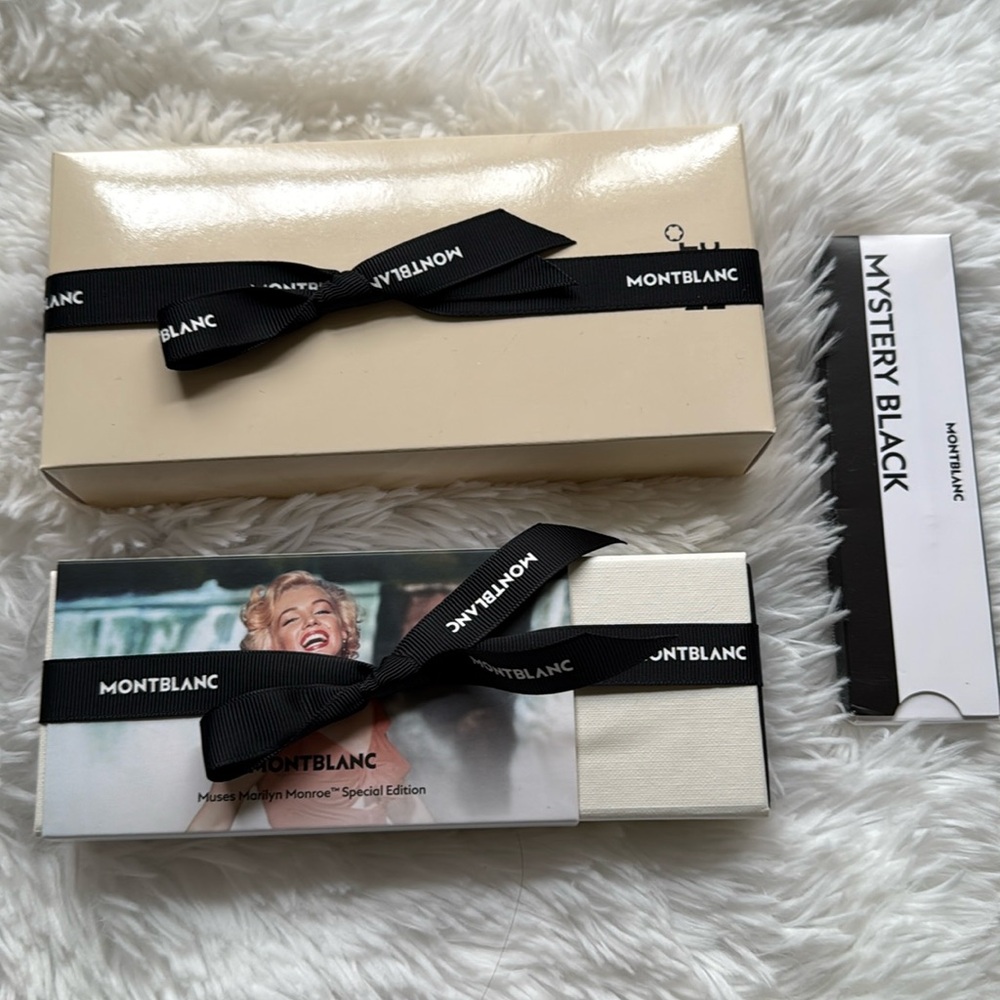 Montblanc Marilyn Monroe special edition pen,3 refill inks,pen pouch.